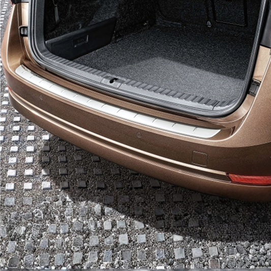 [Pre-Order] Skoda Octavia Combi Silver Loading Lip Protector